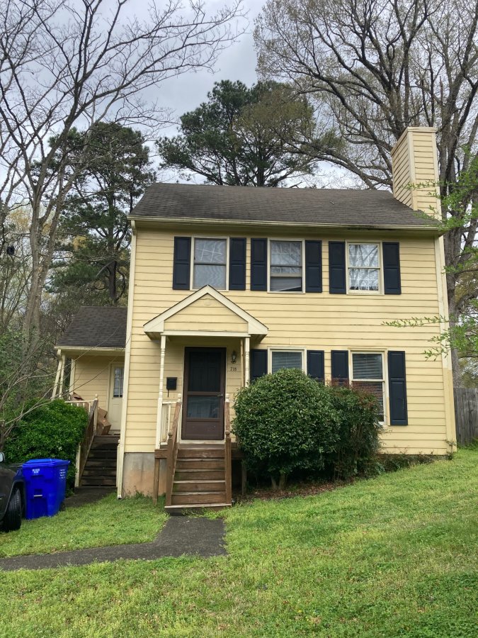 WALK TO UNC, 3 BR/2 BATH JULY 1